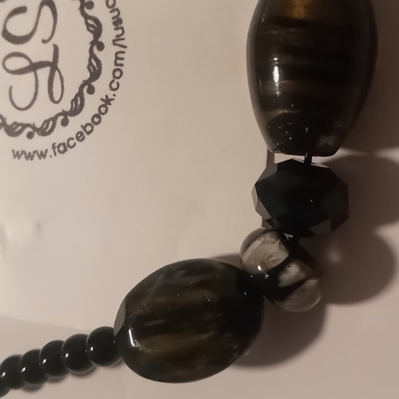 Lusu creations boutique glass beaded necklace 20 inches long . - Picture 3 of 7